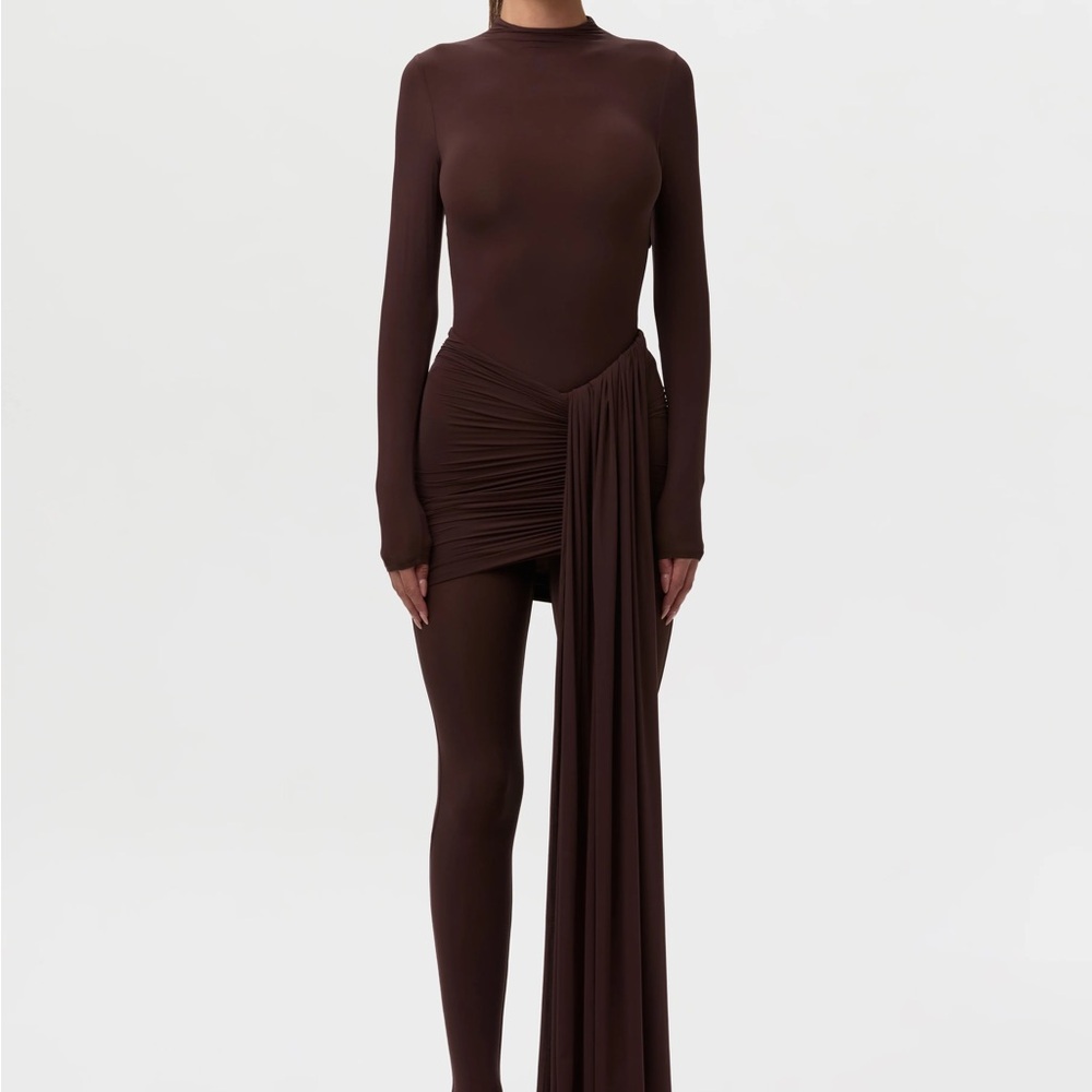 Naked Ruched Drape Mini Skirt
Dark Chocolate / S